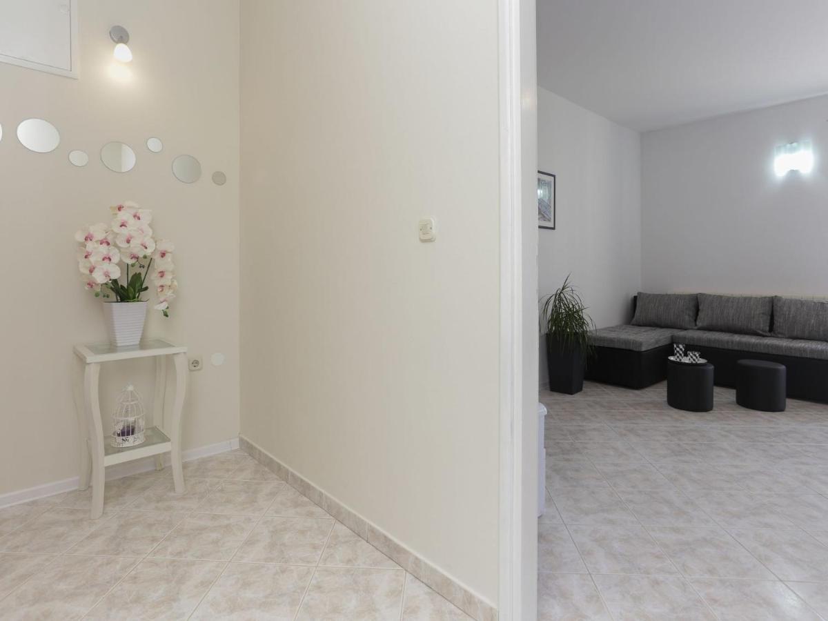 Kaštela Enchanting Apartment In Ka Tel Gomilica Near Beach מראה חיצוני תמונה